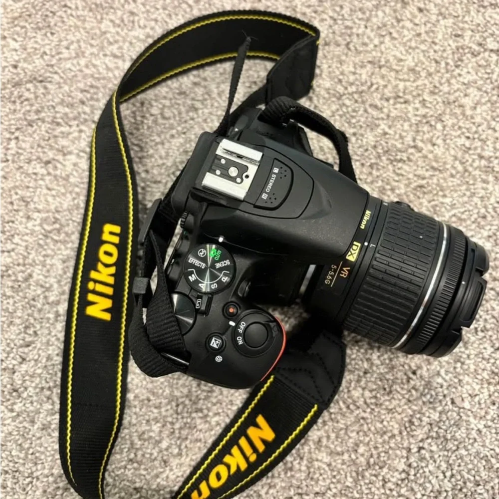 Nike 5600 camera